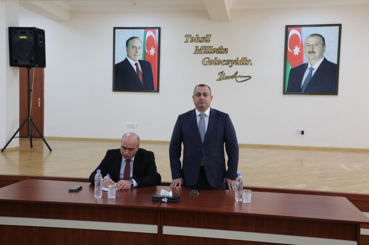 Adil Əliyev vətəndaşların müraciətlərini dinlədi - FOTOLAR